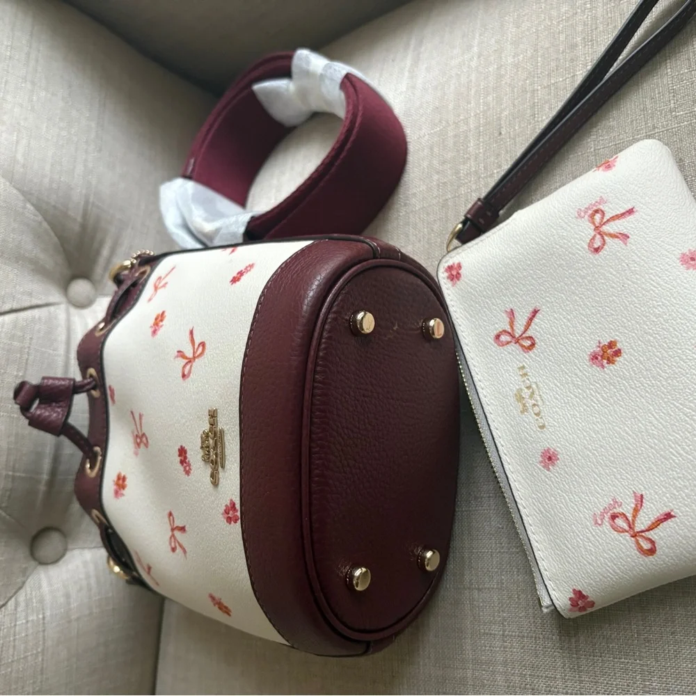 Coach Dempsey Drawstring Bucket Bag 15 With Bow Print In Chalk Wine & wristlet - Picture 4 of 6